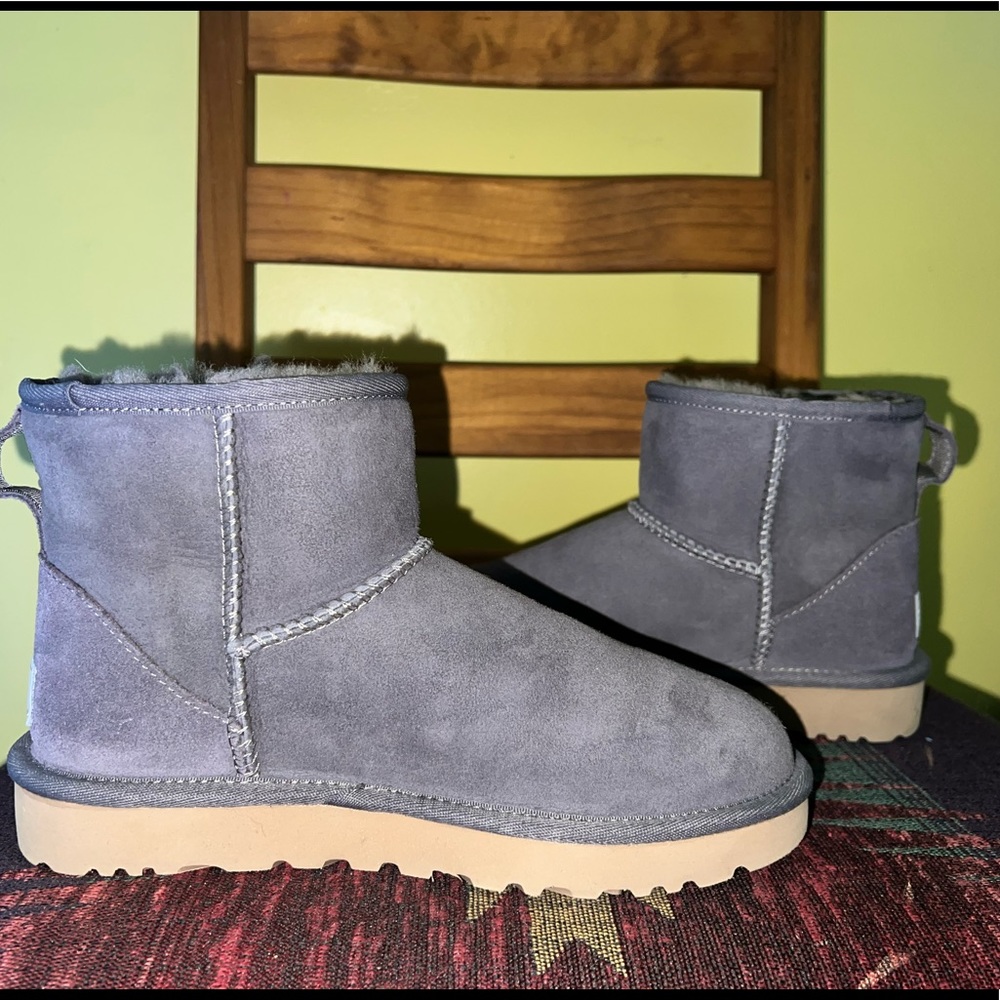 Ugg Mini - image 2